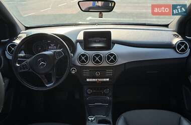 Хэтчбек Mercedes-Benz B-Class 2015 в 