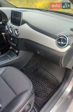 Хетчбек Mercedes-Benz B-Class 2015 в 
