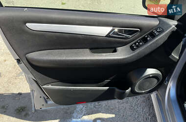 Хэтчбек Mercedes-Benz B-Class 2005 в 