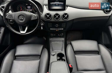 Хэтчбек Mercedes-Benz B-Class 2016 в 