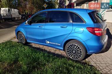 Хэтчбек Mercedes-Benz B-Class 2015 в 