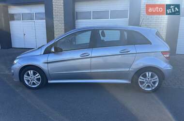 Хэтчбек Mercedes-Benz B-Class 2010 в 