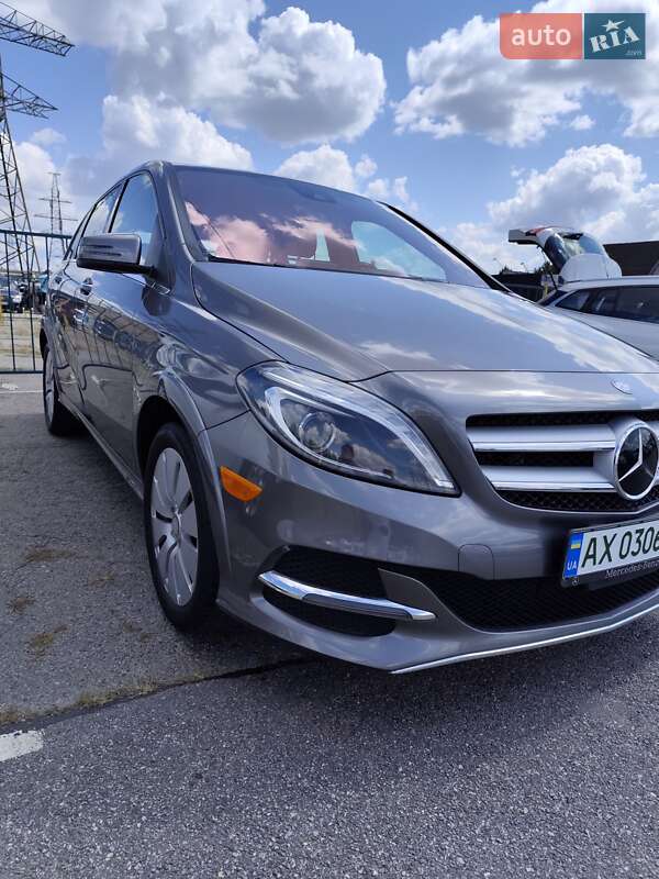 Хэтчбек Mercedes-Benz B-Class 2016 в Харькове фото 8 Хэтчбек Mercedes-Benz B-Class 2016 в Харькове