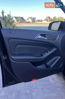 Хэтчбек Mercedes-Benz B-Class 2015 в 