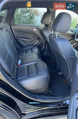 Хэтчбек Mercedes-Benz B-Class 2015 в 