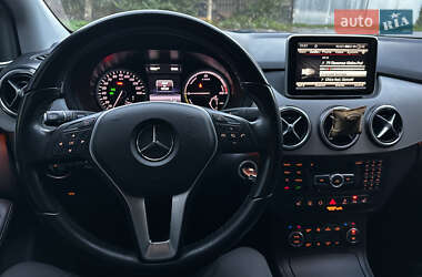 Хэтчбек Mercedes-Benz B-Class 2014 в 