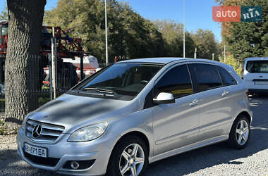 Хэтчбек Mercedes-Benz B-Class 2010 в 