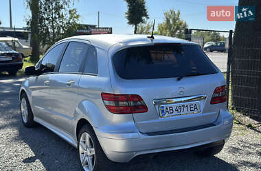 Хэтчбек Mercedes-Benz B-Class 2010 в 