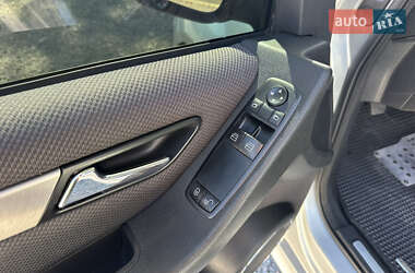 Хэтчбек Mercedes-Benz B-Class 2010 в 