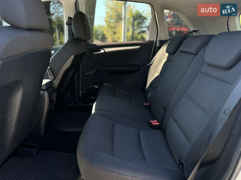 Хэтчбек Mercedes-Benz B-Class 2010 в Виннице фото 35 Хэтчбек Mercedes-Benz B-Class 2010 в Виннице