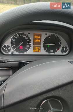 Хэтчбек Mercedes-Benz B-Class 2009 в 