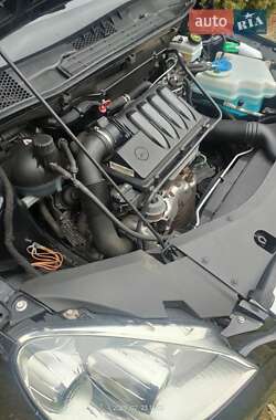 Хэтчбек Mercedes-Benz B-Class 2009 в 