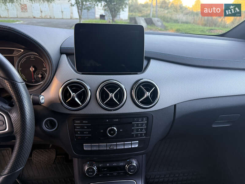 Хэтчбек Mercedes-Benz B-Class 2016 в Ковеле