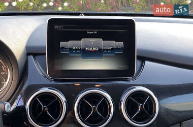 Хэтчбек Mercedes-Benz B-Class 2015 в 