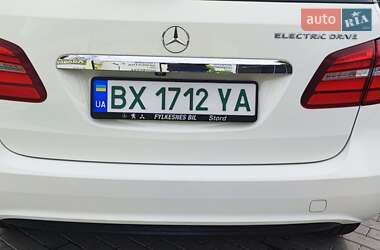 Хэтчбек Mercedes-Benz B-Class 2015 в 