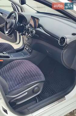 Хэтчбек Mercedes-Benz B-Class 2015 в 