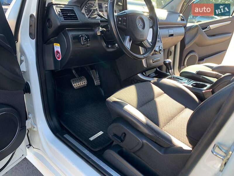 Хэтчбек Mercedes-Benz B-Class 2010 в Киеве