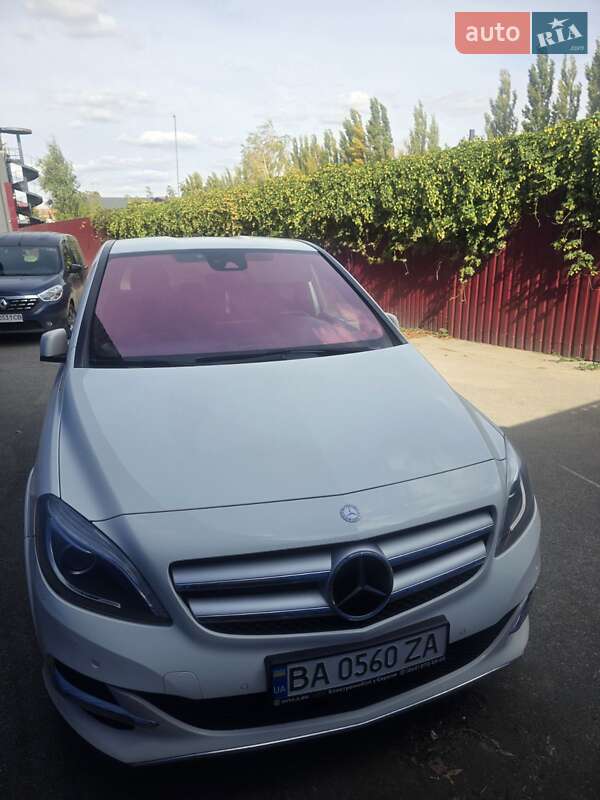 Хэтчбек Mercedes-Benz B-Class 2015 в Кропивницком