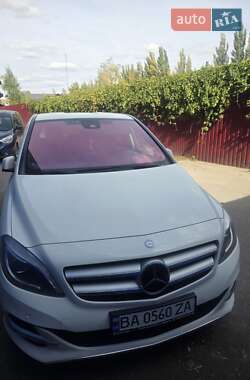 Хэтчбек Mercedes-Benz B-Class 2015 в 