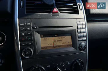 Хэтчбек Mercedes-Benz B-Class 2009 в 