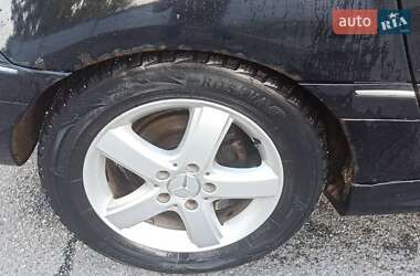Хэтчбек Mercedes-Benz B-Class 2005 в 