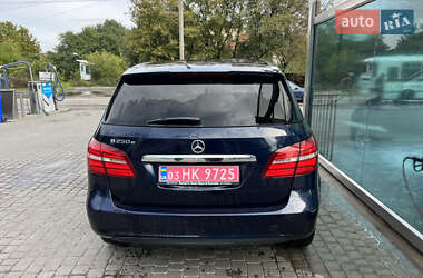 Хэтчбек Mercedes-Benz B-Class 2017 в 