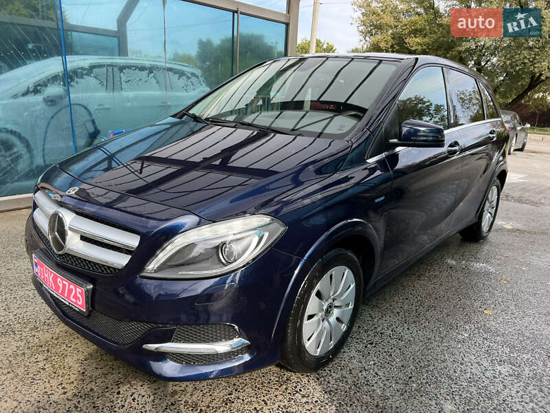 Хэтчбек Mercedes-Benz B-Class 2017 в Львове