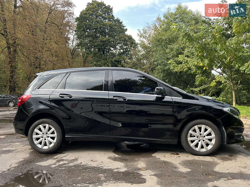 Хэтчбек Mercedes-Benz B-Class 2017 в Львове
