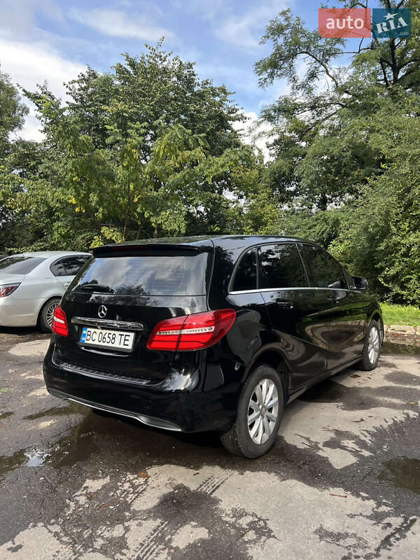 Хэтчбек Mercedes-Benz B-Class 2017 в Львове