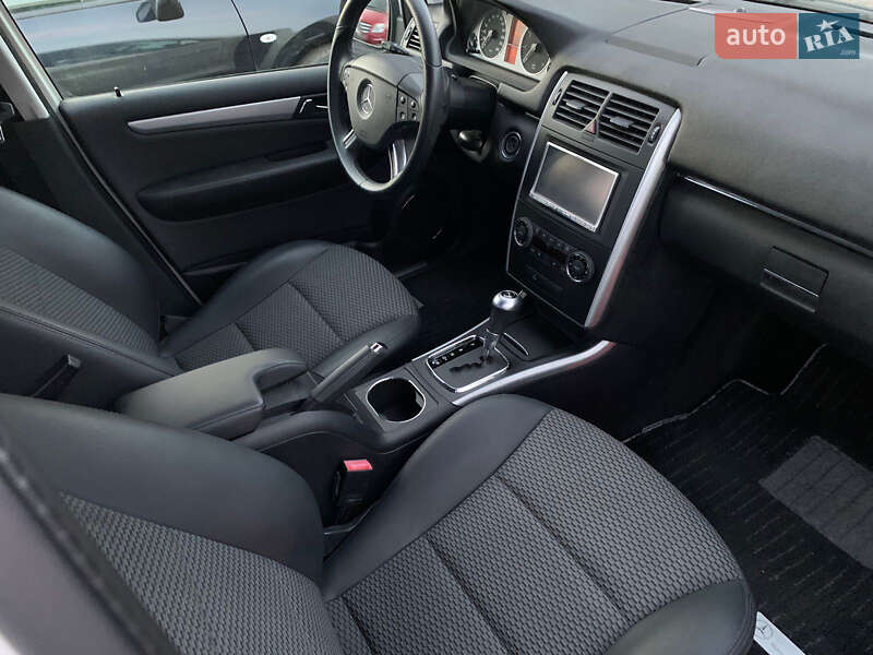 Хэтчбек Mercedes-Benz B-Class 2010 в Киеве