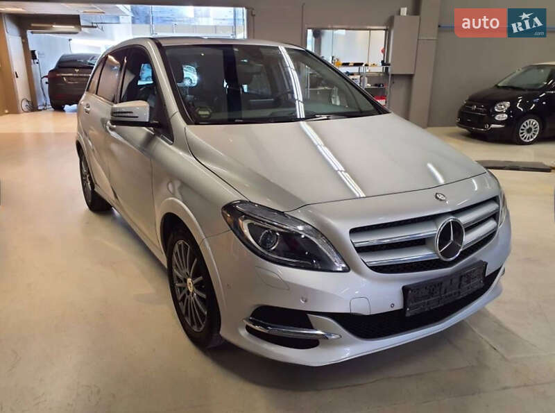 Хетчбек Mercedes-Benz B-Class 2016 в Львові фото 33 Хетчбек Mercedes-Benz B-Class 2016 в Львові