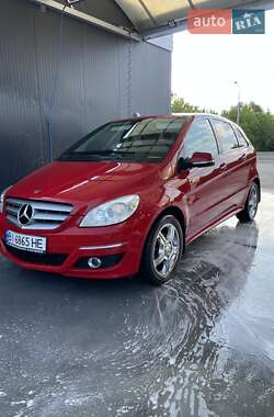 Хэтчбек Mercedes-Benz B-Class 2010 в 