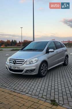 Хэтчбек Mercedes-Benz B-Class 2011 в 