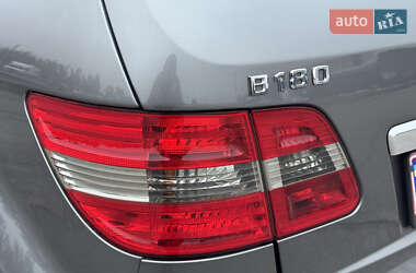 Хэтчбек Mercedes-Benz B-Class 2009 в 