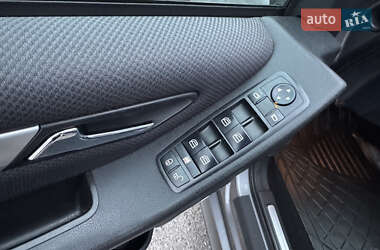 Хэтчбек Mercedes-Benz B-Class 2009 в 