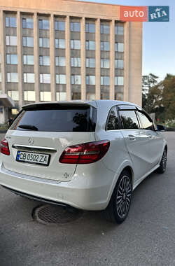 Хэтчбек Mercedes-Benz B-Class 2015 в 