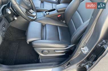 Хэтчбек Mercedes-Benz B-Class 2017 в 