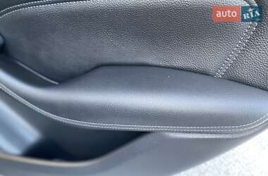Хэтчбек Mercedes-Benz B-Class 2017 в 