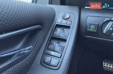 Хэтчбек Mercedes-Benz B-Class 2011 в 