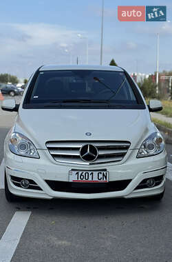 Хетчбек Mercedes-Benz B-Class 2010 в 
