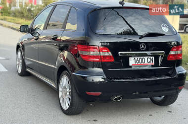 Хэтчбек Mercedes-Benz B-Class 2010 в 