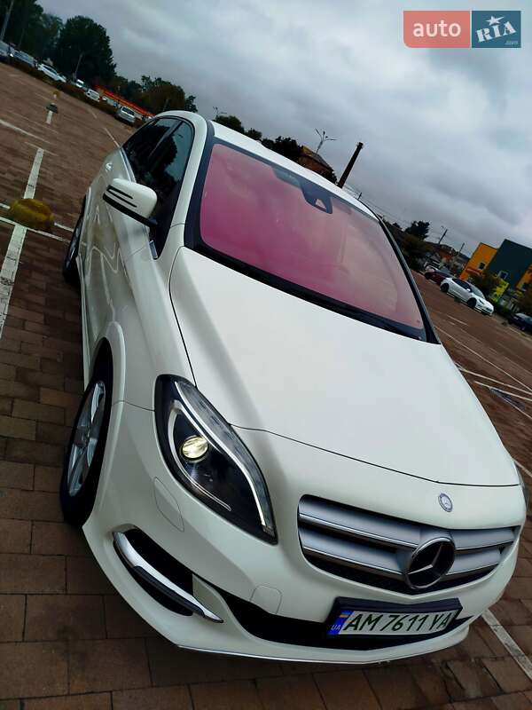 Mercedes-Benz B-Class 2015
