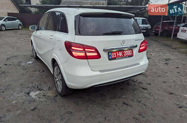 Хэтчбек Mercedes-Benz B-Class 2015 в 