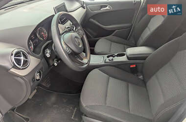 Хэтчбек Mercedes-Benz B-Class 2015 в 