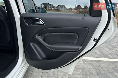 Хэтчбек Mercedes-Benz B-Class 2015 в 