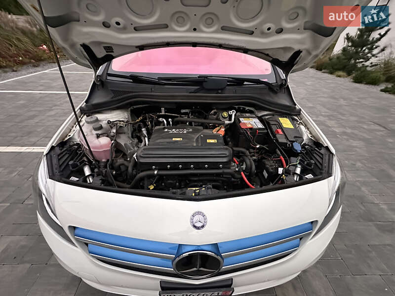 Хэтчбек Mercedes-Benz B-Class 2015 в Луцке