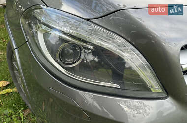 Хэтчбек Mercedes-Benz B-Class 2015 в 