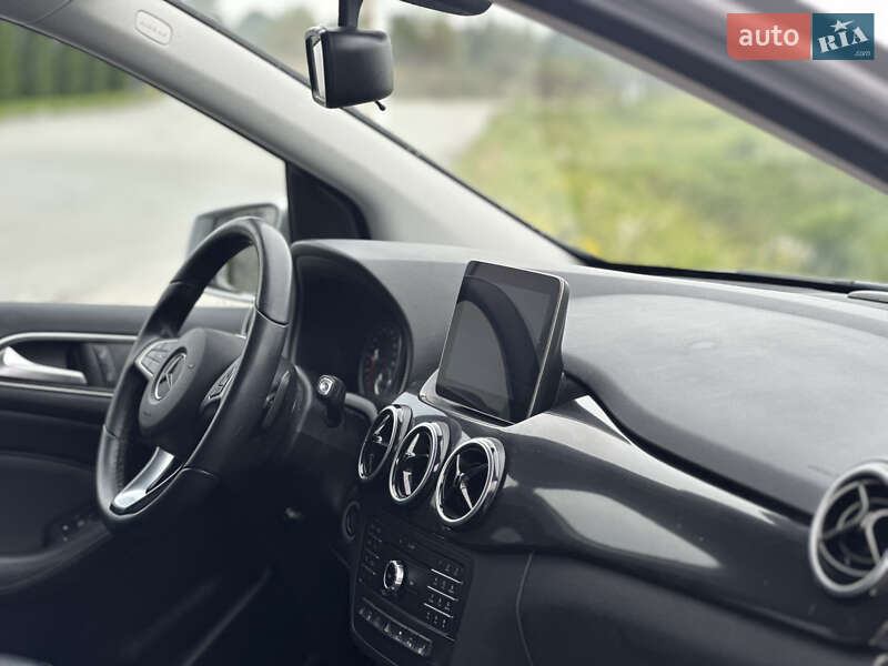 Хетчбек Mercedes-Benz B-Class 2016 в Львові фото 17 Хетчбек Mercedes-Benz B-Class 2016 в Львові