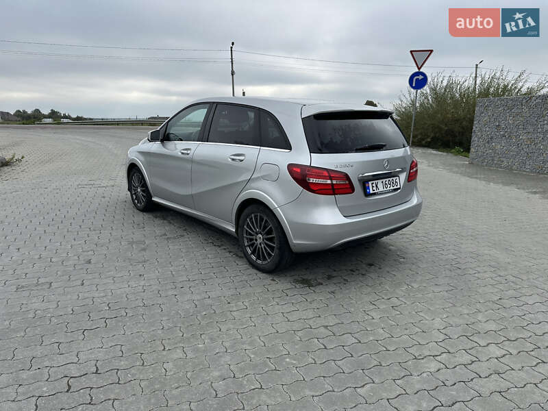 Хетчбек Mercedes-Benz B-Class 2016 в Львові фото 26 Хетчбек Mercedes-Benz B-Class 2016 в Львові