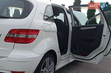 Хэтчбек Mercedes-Benz B-Class 2010 в 